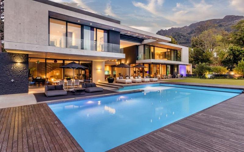 6 Bedroom Property for Sale in Constantia Upper Western Cape